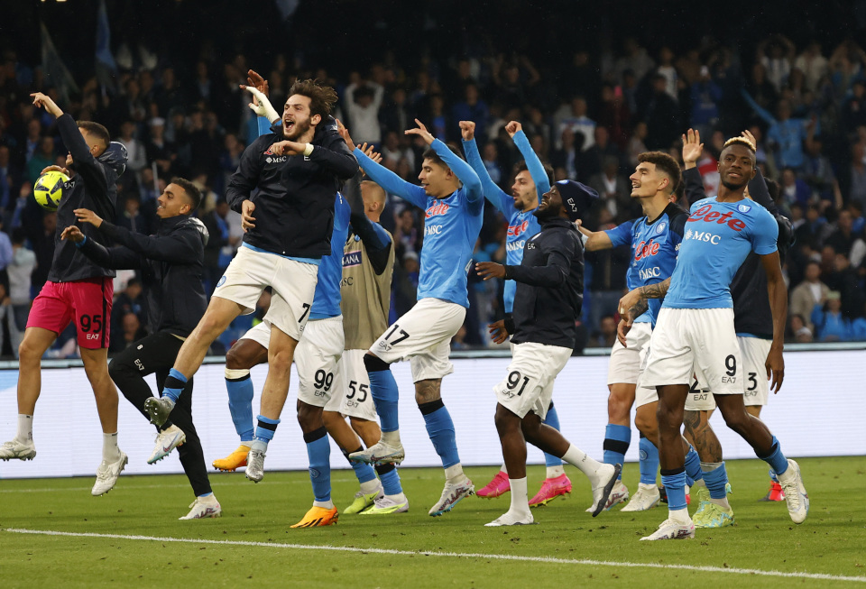 铜梁龙官方：下赛季球衣为主红客白，欢迎球迷投票27赛季球衣