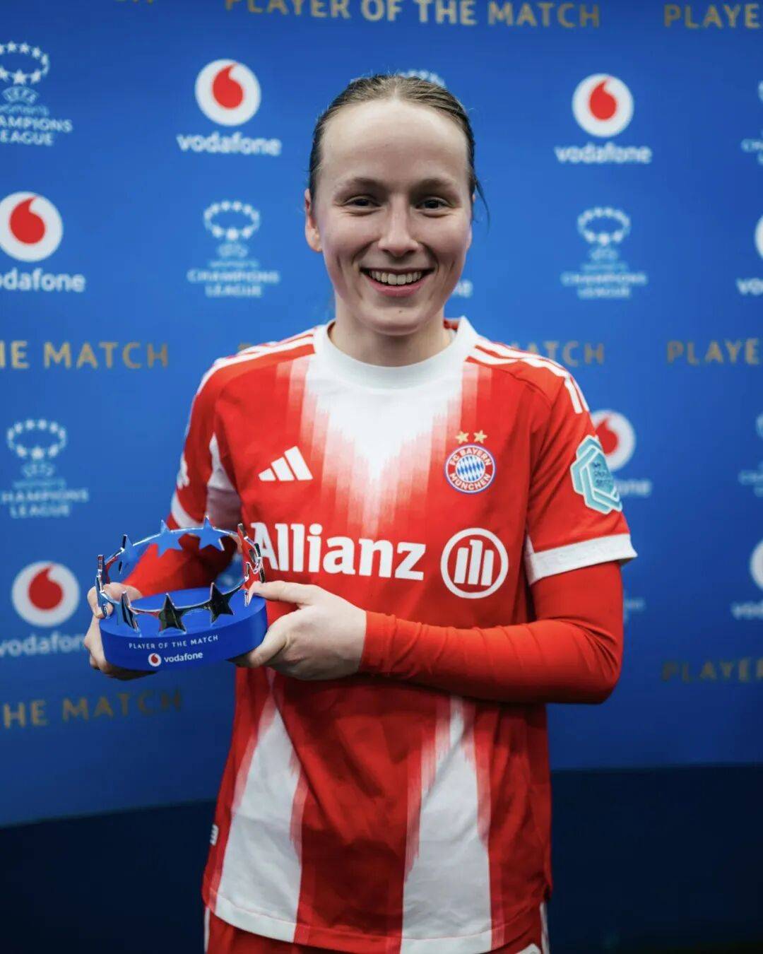 意甲媒体热议：在莱奥加盟米兰的七个赛季里，本赛季莱奥的表现最为出色！