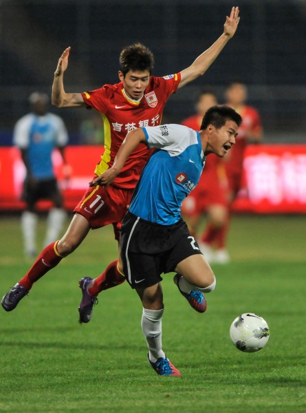 保罗被裁掉后，19年资深快船球迷愤怒脱粉，格里芬点赞