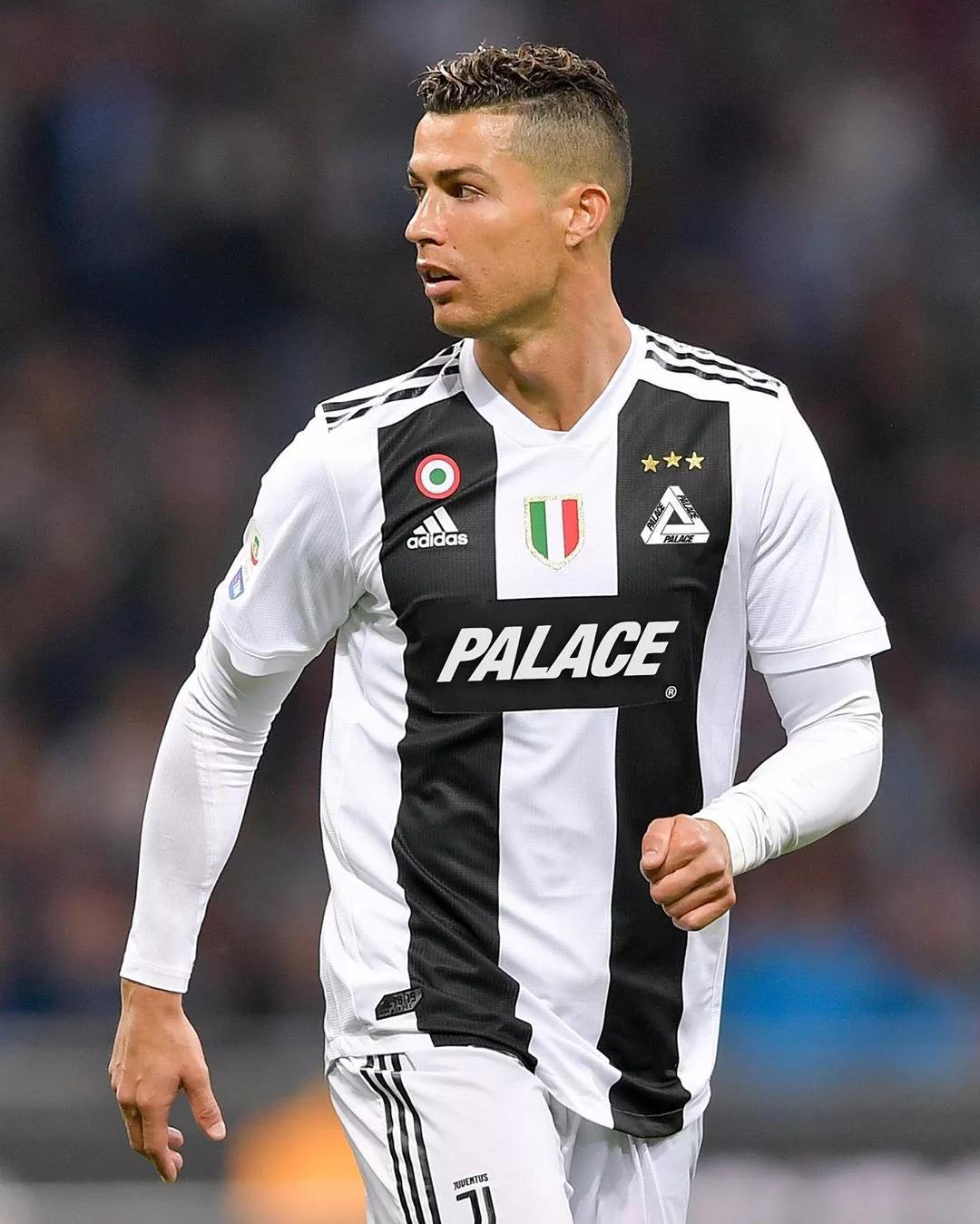 字母哥仅打3分钟伤退！雄鹿多点开花完成18分逆转捍卫主场