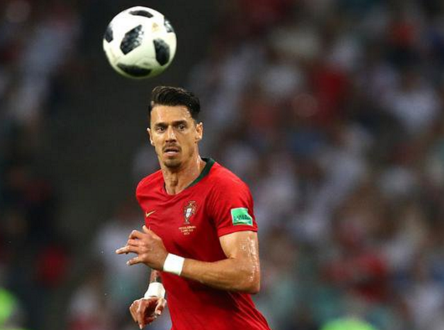 远藤航：我在日本踢过中卫，所以我不介意在利物浦踢什么位置